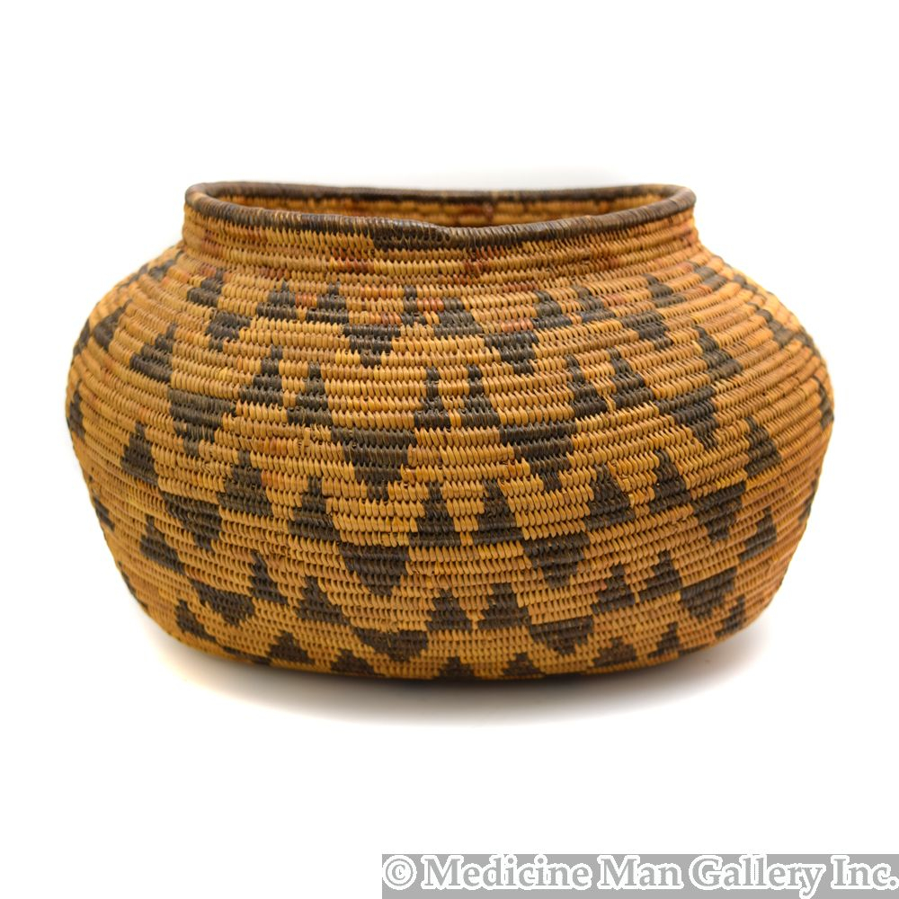 Chemehuevi Oblong Basket c. 1920s, 6.5" x 11" x 8.5"