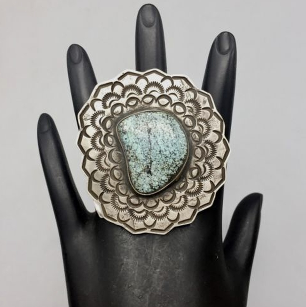 *NEW* LARGE!! HAND STAMPED STERLING RING WITH INCREDIBLE SPIDERWEB TURQUOISE - SIZE 8