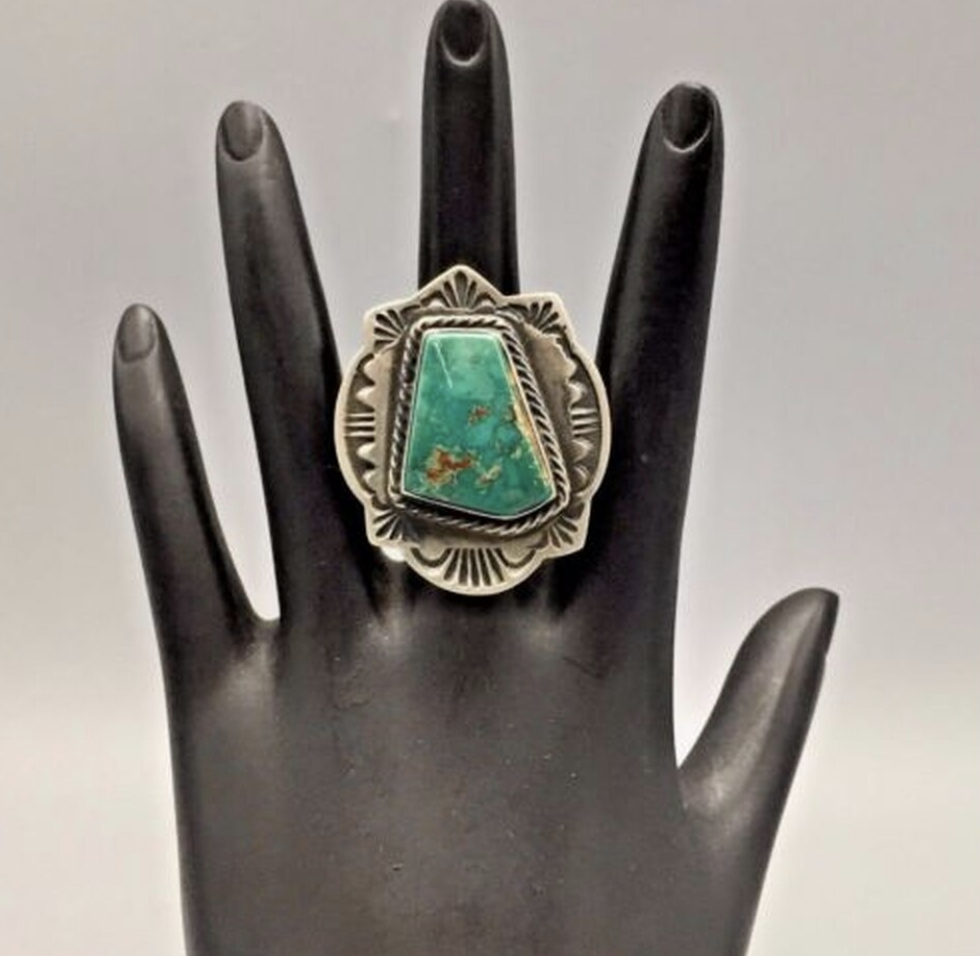 *TOMMY JACKSON* NEW - HANDMADE, CARICO LAKE TURQUOISE AND STERLING SILVER RING - SIZE 6.5